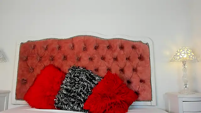 amberlitle online show from February 17, 12:27 pm