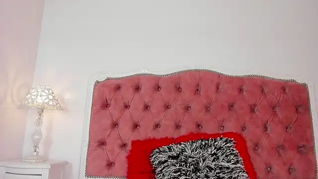 amberlitle online show from September 11, 12:16 pm