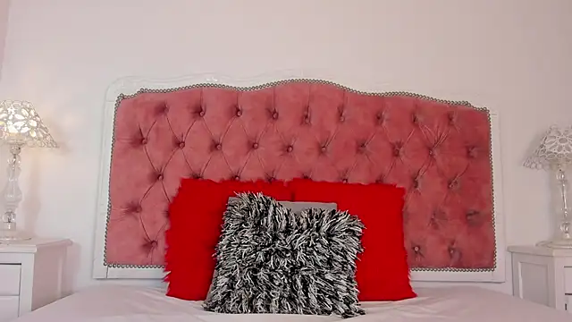 amberlitle online show from September 30, 12:21 pm