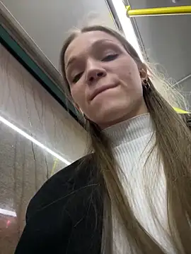 KitteCat online show from December 21, 1:53 pm