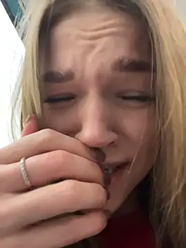 KitteCat online show from November 3, 7:53 am