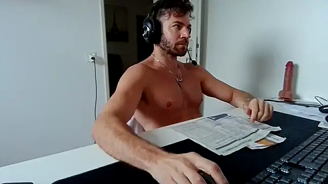 alpha-hunk online show from March 12, 7:36 am