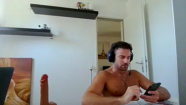 alpha-hunk online show from May 22, 9:26 am