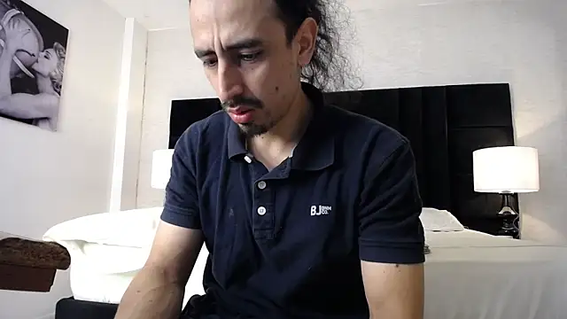 Sr Magnus  online show from February 19, 12:44 pm