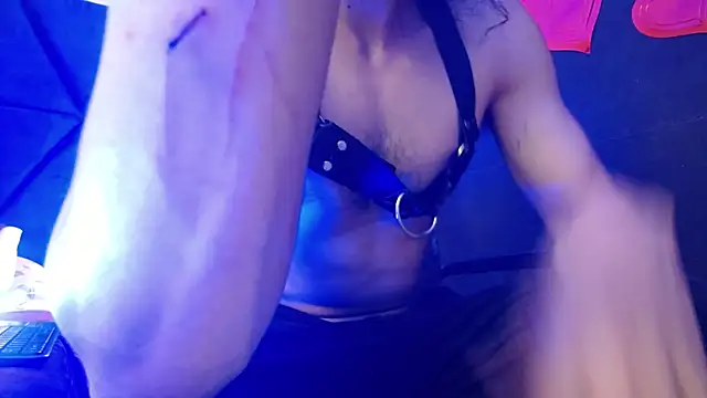 Sr Magnus  online show from February 22, 8:20 pm