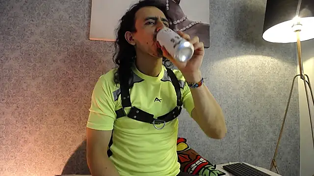 Sr Magnus  online show from March 20, 3:56 am