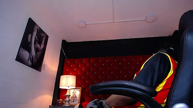 Sr Magnus  online show from January 9, 4:43 pm