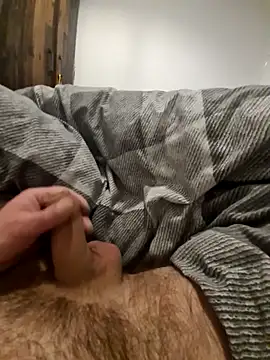 Snapshot of NiceBone000 chatting on February 17, 9:32 pm NiceBone000 online show from February 17, 9:32 pm