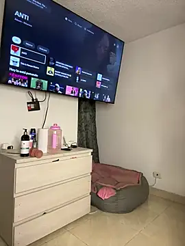 ariiel  online show from December 26, 1:07 am