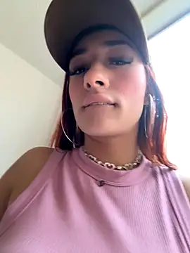 ariiel  online show from November 30, 9:30 pm