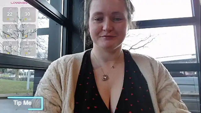 BustyBonnieUK online show from January 24, 9:49 am