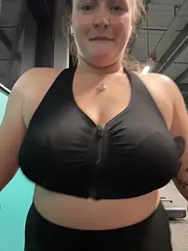 BustyBonnieUK online show from January 27, 9:55 pm