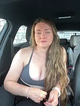 BustyBonnieUK online show from October 7, 8:33 am