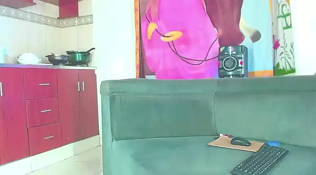 Snapshot of Yariya_sensual chatting on January 3, 6:33 am Yariya sensual online show from January 3, 6:33 am