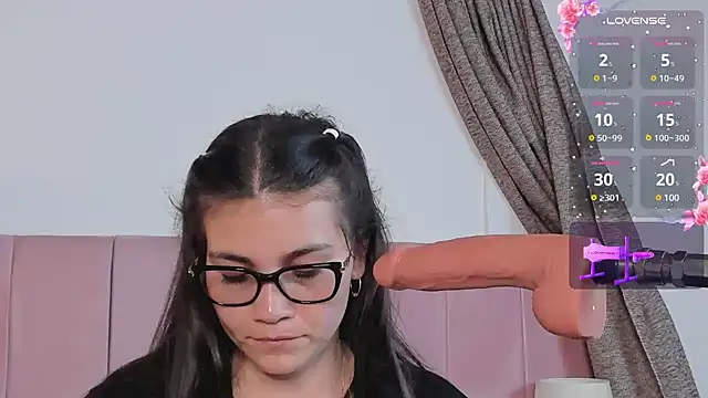 Snapshot of aurora_divine chatting on March 22, 1:54 am aurora divine online show from March 22, 1:54 am