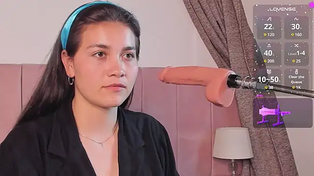 Snapshot of aurora_divine chatting on March 23, 1:20 am aurora divine online show from March 23, 1:20 am