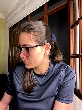 Snapshot of aurora_divine chatting on October 9, 11:58 pm aurora divine online show from October 9, 11:58 pm