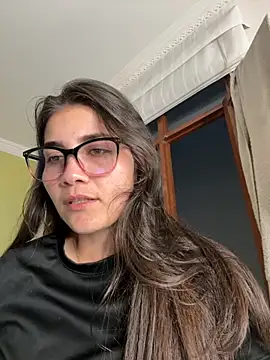 Snapshot of aurora_divine chatting on December 4, 10:51 pm aurora divine online show from December 4, 10:51 pm