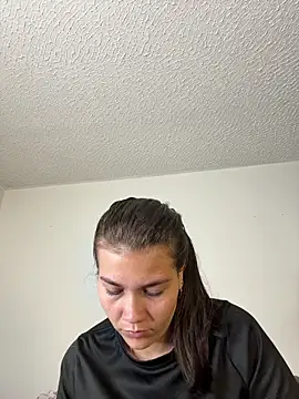 aurora divine online show from March 27, 7:02 pm