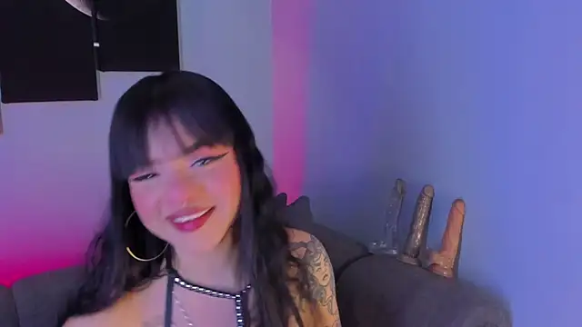 Snapshot of maddy_walker chatting on December 26, 8:11 pm maddy walker online show from December 26, 8:11 pm