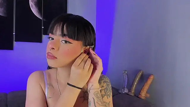 Snapshot of maddy_walker chatting on January 9, 9:16 pm maddy walker online show from January 9, 9:16 pm