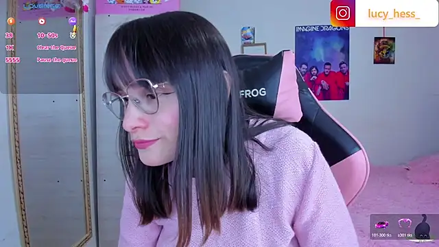 Lucyy-hess online show from April 11, 9:30 pm