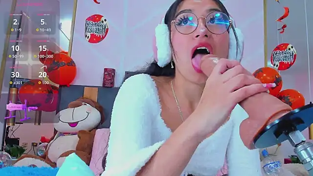 MadyJackson online show from October 17, 11:46 am