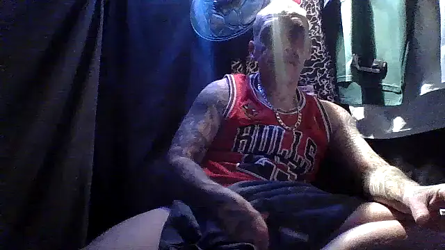 Snapshot of CandiedPompano chatting on October 9, 6:11 am CandiedPompano online show from October 9, 6:11 am