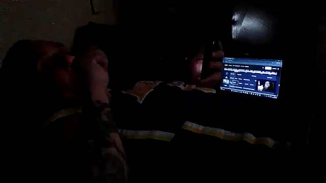 Snapshot of CandiedPompano chatting on October 18, 4:26 am CandiedPompano online show from October 18, 4:26 am