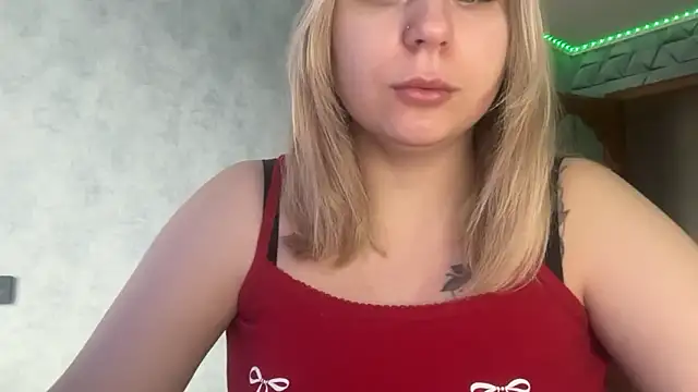 Thalia  Star online show from February 8, 9:45 am