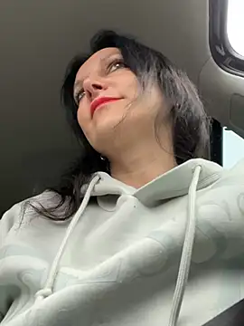 -OLYA- online show from February 24, 7:00 am