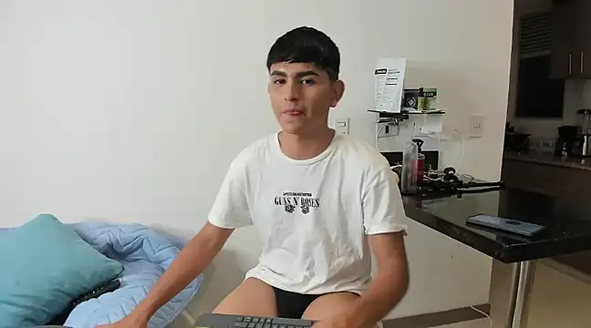 Snapshot of Lyam_ap chatting on January 10, 7:14 am Lyam ap online show from January 10, 7:14 am