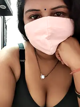Snapshot of Dr_Chhaya chatting on July 24, 5:55 pm Dr Chhaya online show from July 24, 5:55 pm