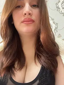 Snapshot of StormBeverly chatting on February 9, 6:28 am StormBeverly online show from February 9, 6:28 am