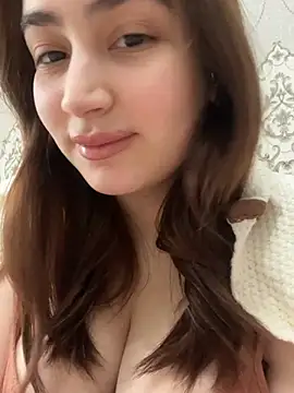 Snapshot of StormBeverly chatting on February 10, 8:18 am StormBeverly online show from February 10, 8:18 am