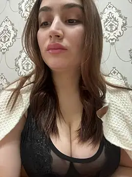 Snapshot of StormBeverly chatting on February 24, 9:51 am StormBeverly online show from February 24, 9:51 am