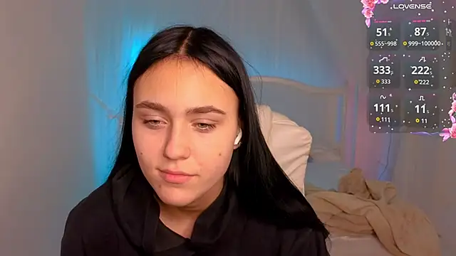 Snapshot of CooperAllana chatting on November 17, 7:03 am CooperAllana online show from November 17, 7:03 am