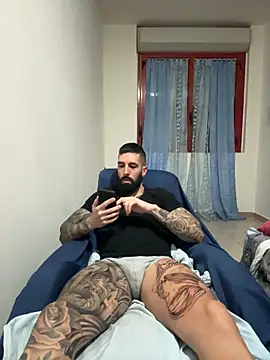 Snapshot of Gioeltoro89 chatting on November 16, 4:23 pm Gioeltoro89 online show from November 16, 4:23 pm