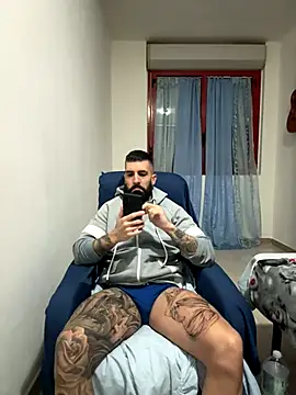 Snapshot of Gioeltoro89 chatting on November 25, 4:29 pm Gioeltoro89 online show from November 25, 4:29 pm