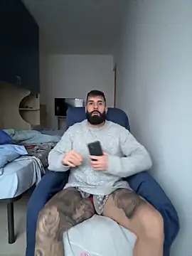 Snapshot of Gioeltoro89 chatting on January 18, 4:11 pm Gioeltoro89 online show from January 18, 4:11 pm