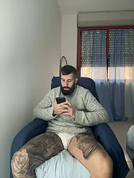 Snapshot of Gioeltoro89 chatting on January 19, 4:00 pm Gioeltoro89 online show from January 19, 4:00 pm