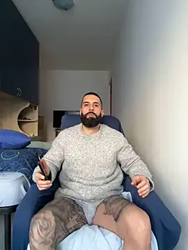 Snapshot of Gioeltoro89 chatting on February 17, 3:51 pm Gioeltoro89 online show from February 17, 3:51 pm