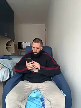 Snapshot of Gioeltoro89 chatting on March 3, 3:40 pm Gioeltoro89 online show from March 3, 3:40 pm