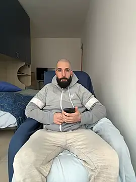 Snapshot of Gioeltoro89 chatting on March 6, 3:52 pm Gioeltoro89 online show from March 6, 3:52 pm