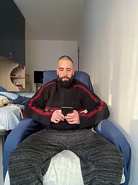 Snapshot of Gioeltoro89 chatting on March 24, 4:23 pm Gioeltoro89 online show from March 24, 4:23 pm