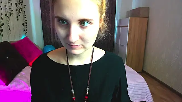 Miss Elsa  online show from February 15, 3:52 am