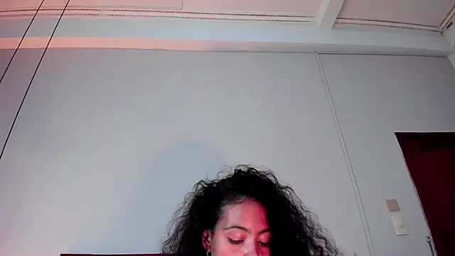 AntonellaHall  online show from January 8, 6:31 pm