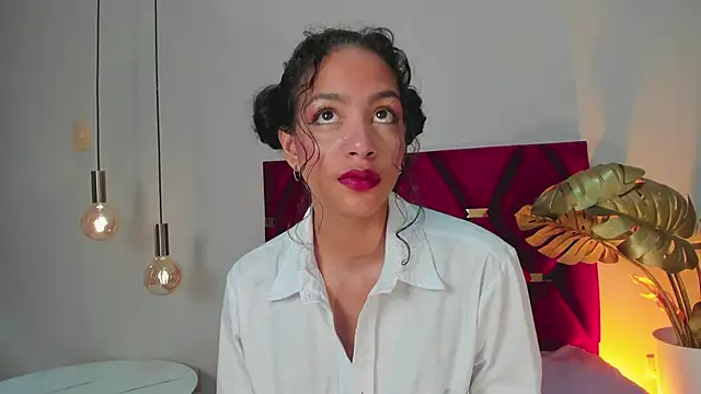 AntonellaHall  online show from March 8, 12:20 pm