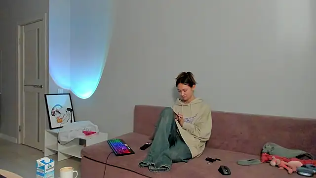 EllaSky xoxo online show from February 5, 9:46 am