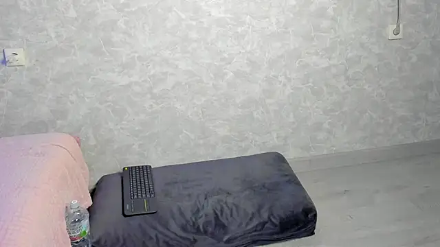 EllaSky xoxo online show from October 24, 9:55 pm